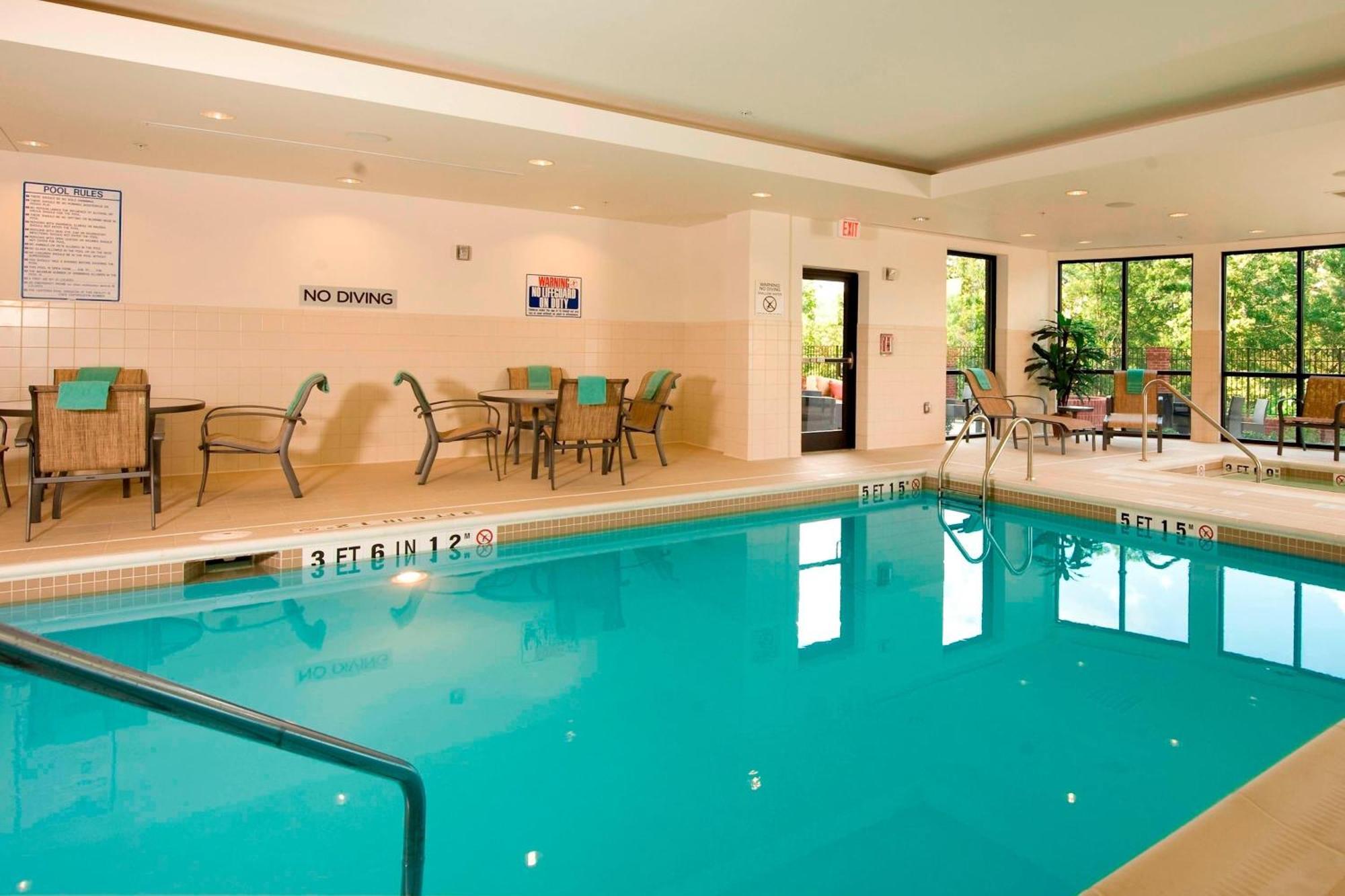 Courtyard By Marriott Atlanta Buford Mall Of Georgia Ngoại thất bức ảnh