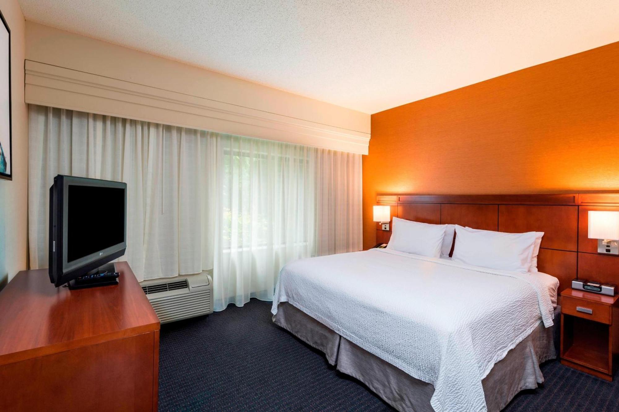 Courtyard By Marriott Atlanta Buford Mall Of Georgia Ngoại thất bức ảnh
