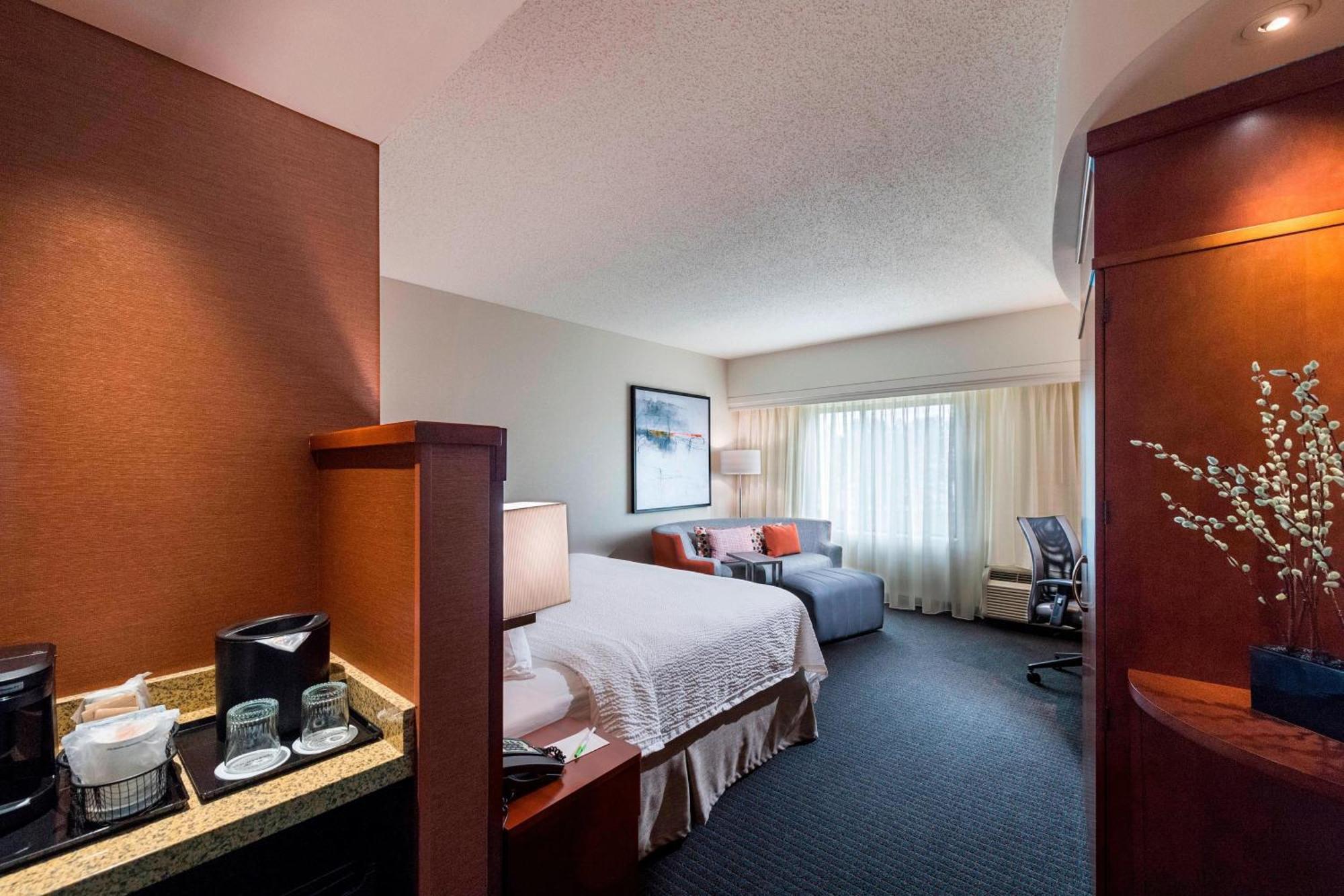 Courtyard By Marriott Atlanta Buford Mall Of Georgia Ngoại thất bức ảnh