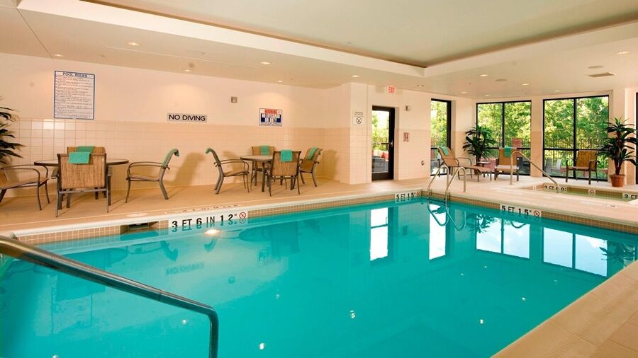 Courtyard By Marriott Atlanta Buford Mall Of Georgia Ngoại thất bức ảnh